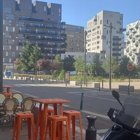 Dans Un Duplexe Proche De Paris Apartman