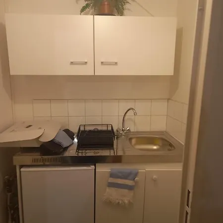 Dans Un Duplexe Proche De Paris Saint-Ouen